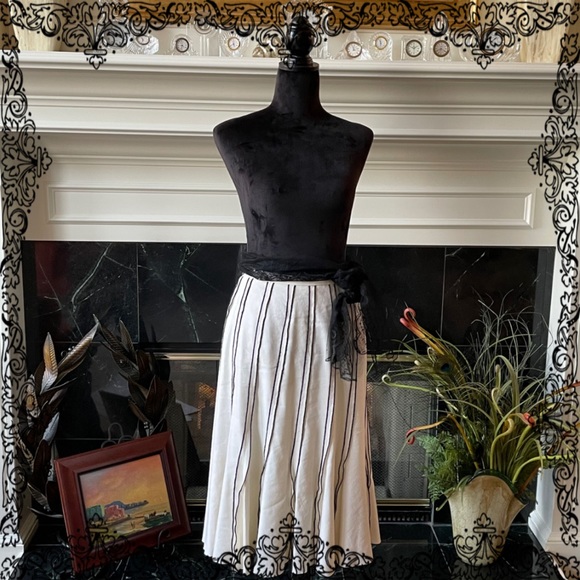 Lena Gabrielle Dresses & Skirts - 🎉 3 for $19🎉 LENA GABRIELLE SKIRT